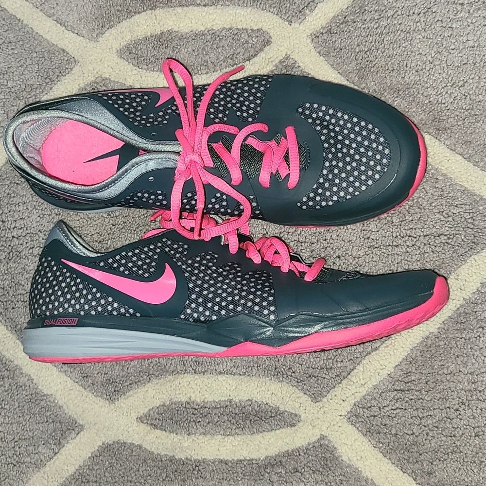 Ladies Nike Shoes